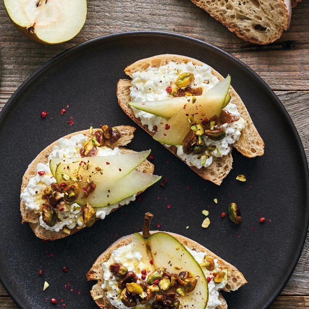 Rezept für Birnenschnitte mit kandierten Pistazien
